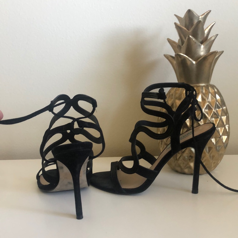 Heels - Picture 2 of 2